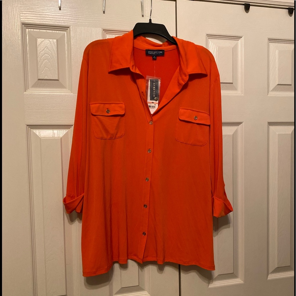 New-Jones New York Signature Woman Blouse